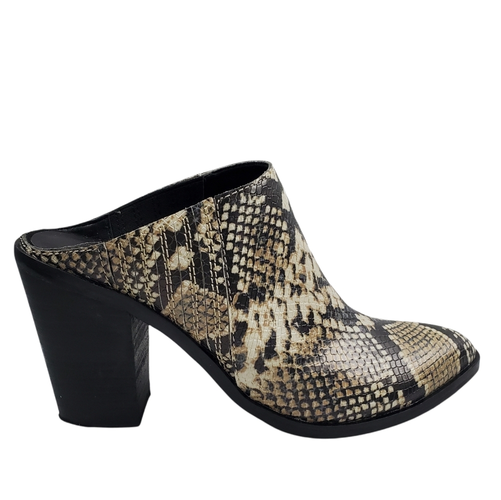 Nordstrom Treasure & Bond Womens Size 9 Tan/Black Snake Print Slip On Mules